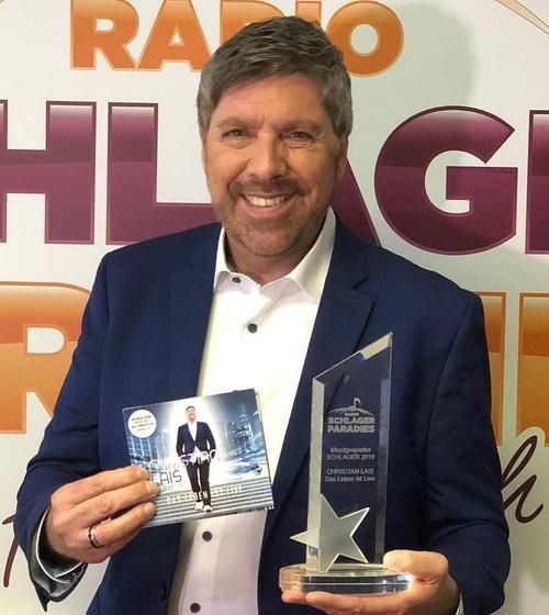 Radio Schlagerparadies übergibt Award für den meistgespielten Schlager 2018 an Christian Lais!