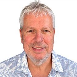 Moderator Herbert Pjede