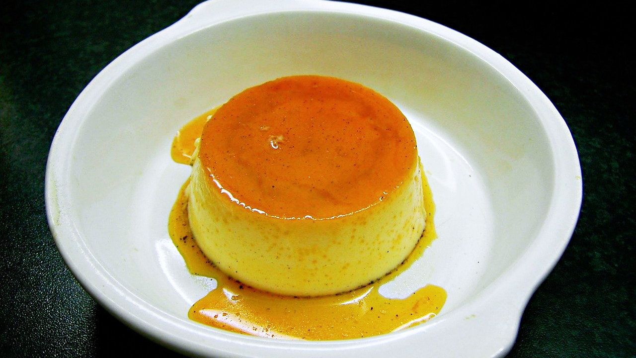 Rezept: Weißer Schokopudding mit Eierlikör
