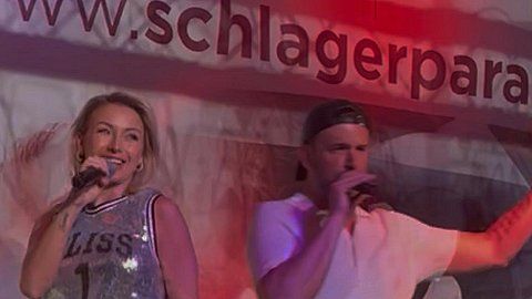 Jay Khan & Anna-Carina Woitschack auf Platz 7 der offiziellen YouTube-Musikvideo-Charts!